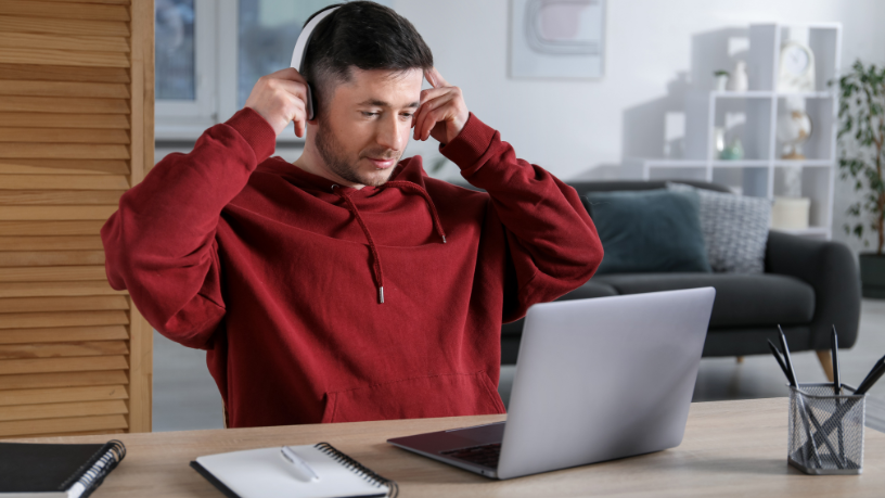 Tecnologia certa no momento certo: como escolher recursos que aceleram o aprendizado de forma eficiente, com Kelsem Ricardo Rios Lima.