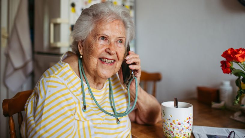 Tecnologia e envelhecimento saudável: como a inovação está transformando a qualidade de vida na terceira idade