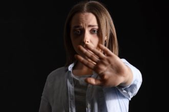 Viva Flor e tecnologia no combate à violência doméstica: como a inovação pode salvar vidas no Brasil